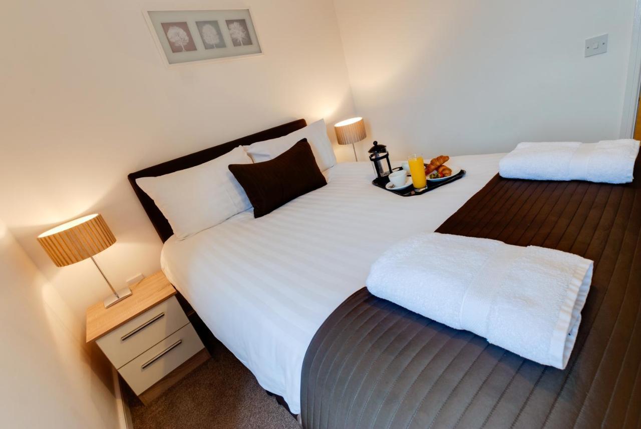Apartment Base Serviced - The Docks