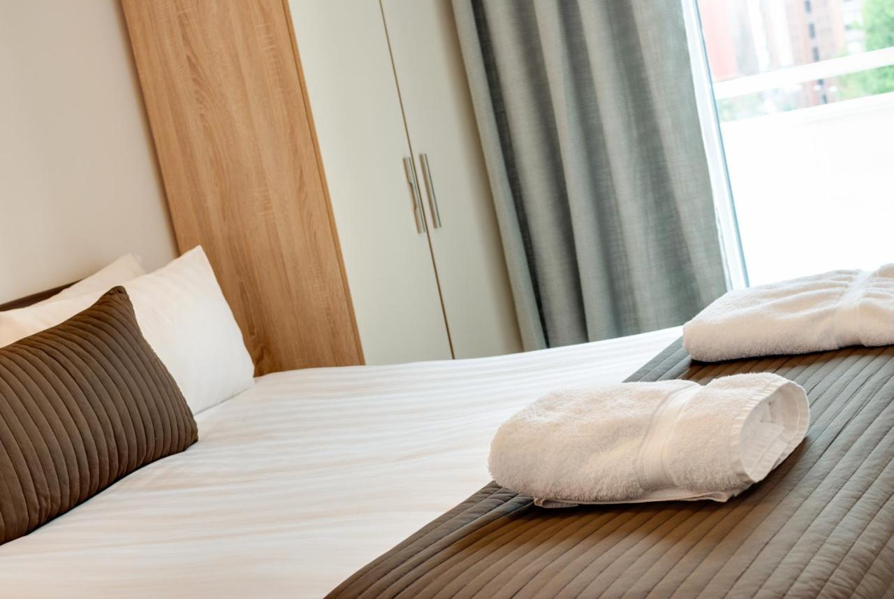 Base Serviced - The Docks Apartment