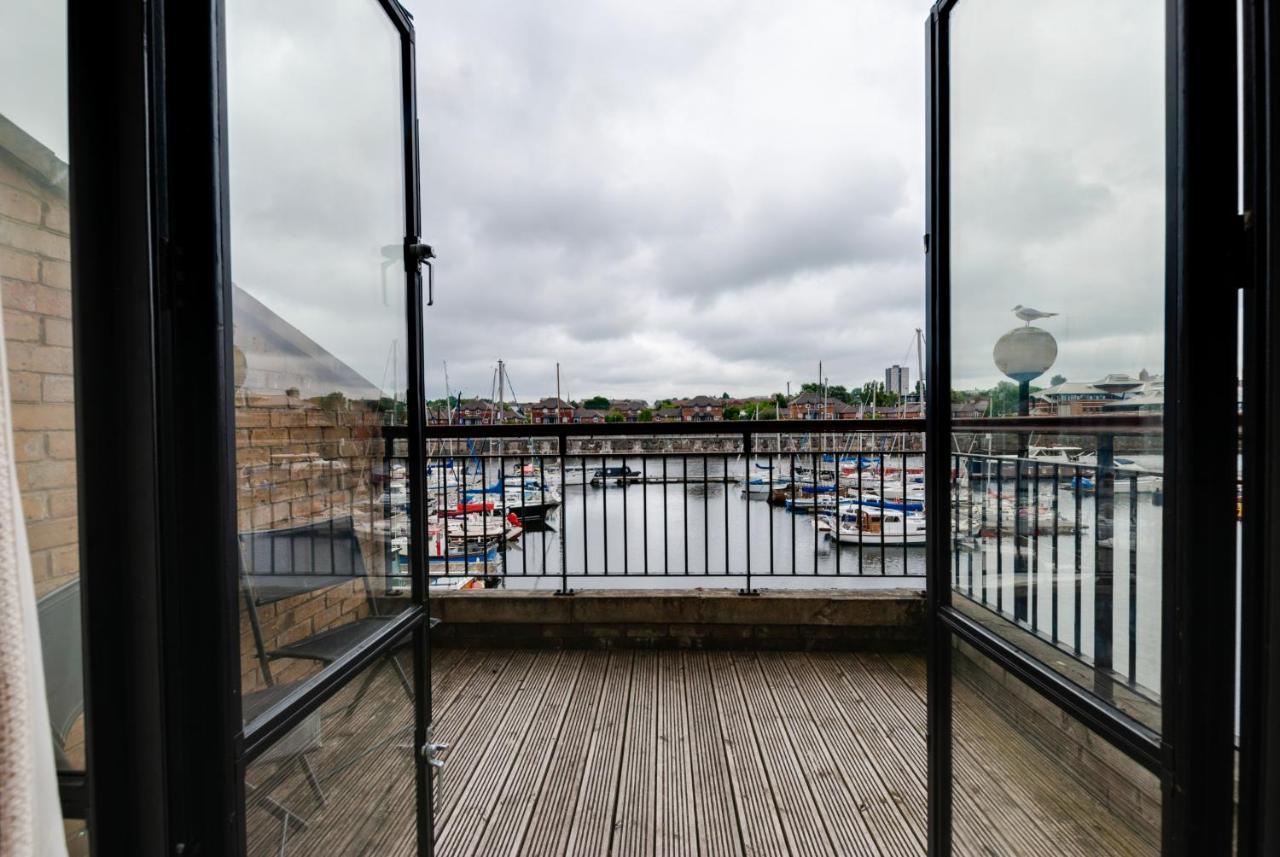 Apartment Base Serviced - The Docks Liverpool
