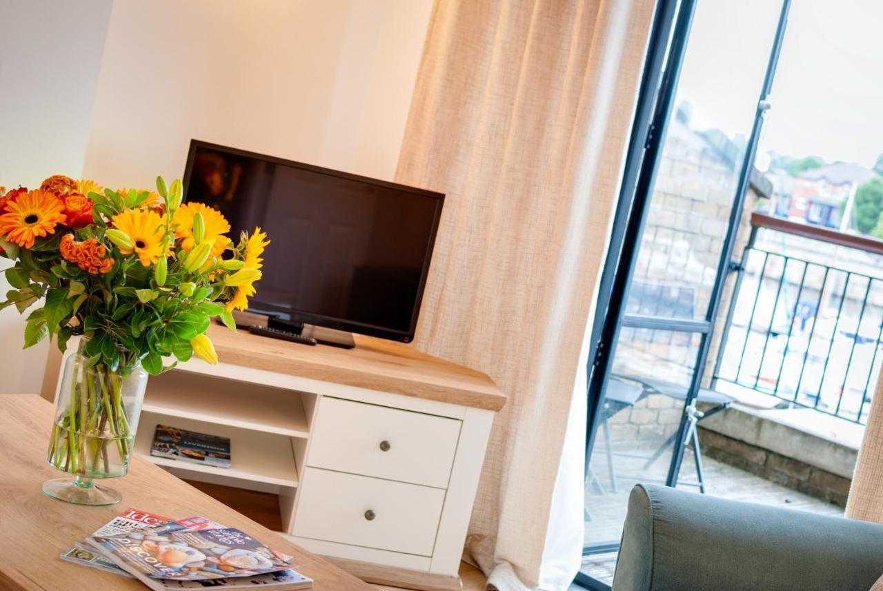 Apartment Base Serviced - The Docks Liverpool