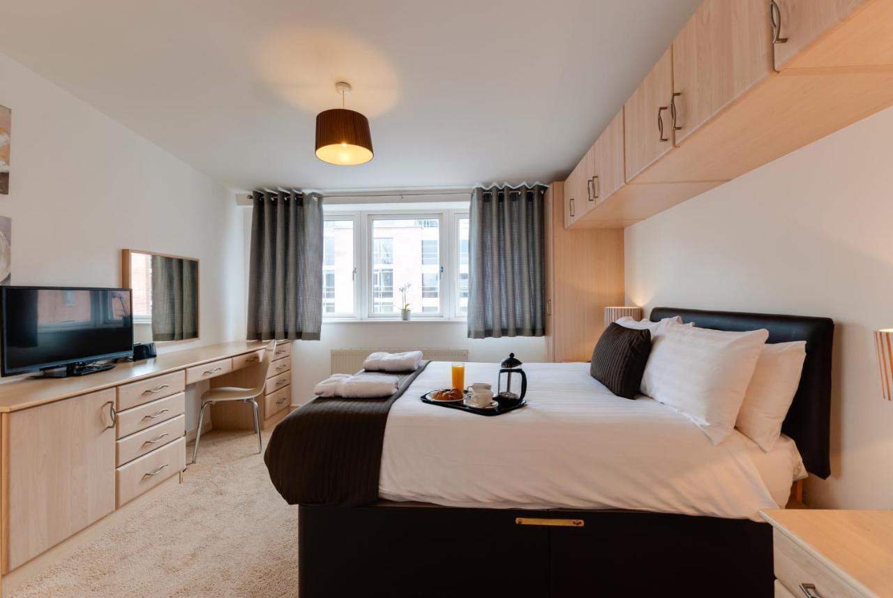 Apartment Base Serviced - The Docks