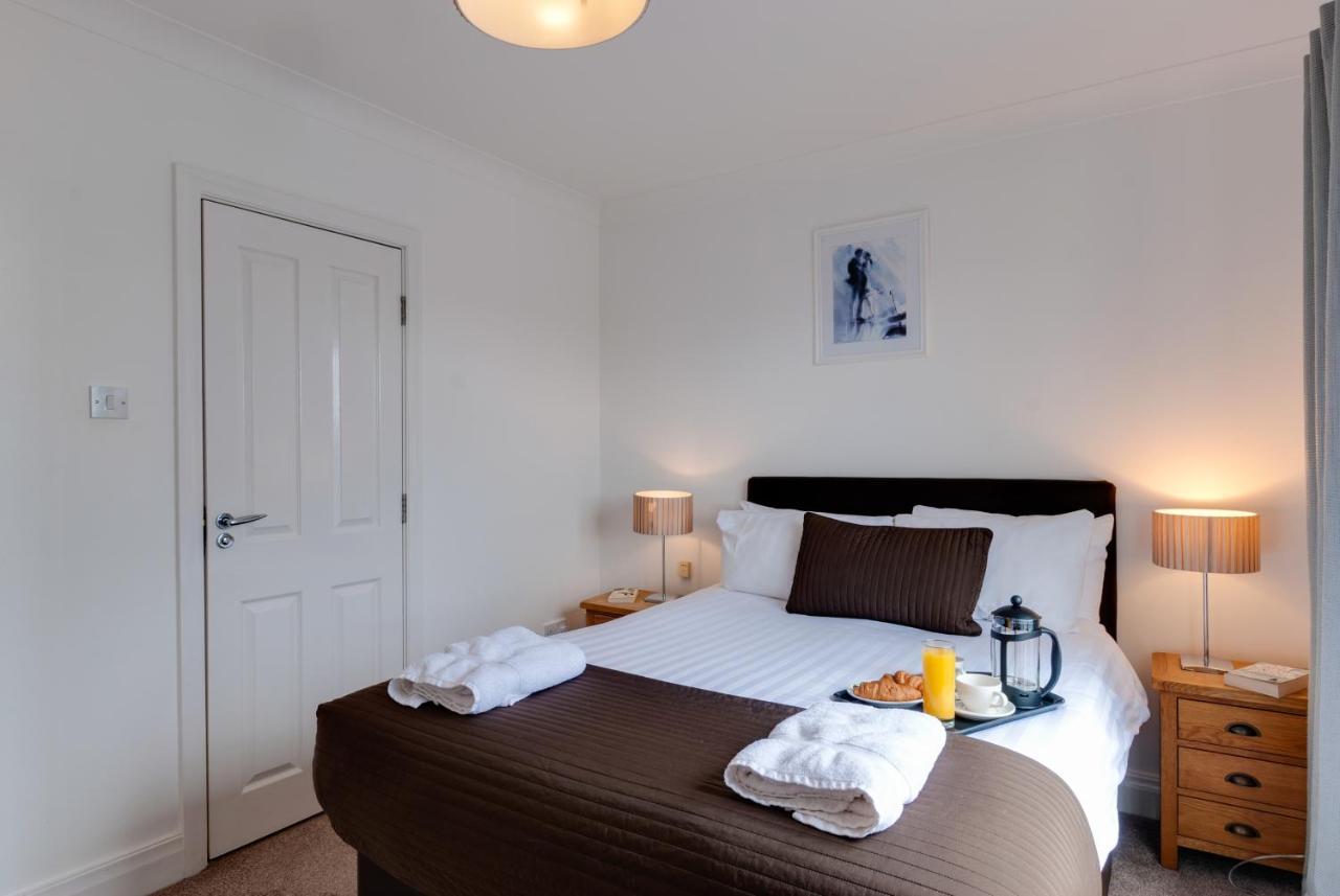 Apartment Base Serviced - The Docks