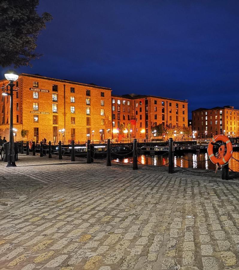 Base Serviced - The Docks Apartment Liverpool